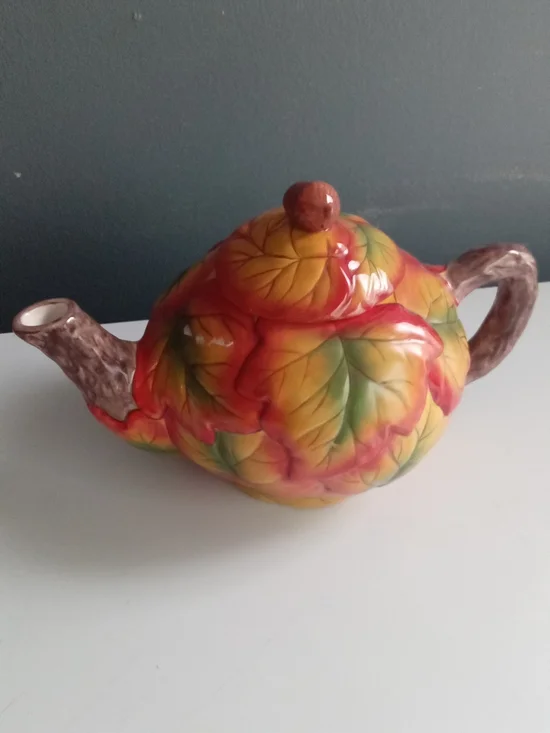 Autumn Leaf Ceramic Teapot - Multicolor Leaf Design - Picture 6 of 6